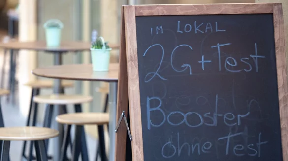 Corona-Ma&szlig;nahmen - &copy; Foto: Bernd Wei&szlig;brod/dpa