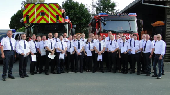 Ehrungen und Bef&ouml;rderungen bildeten den Abschluss der Jahreshauptversammlung der Freiwilligen Feuerwehr Horn-Bad Meinberg. - &copy; Hajo G&auml;rtner