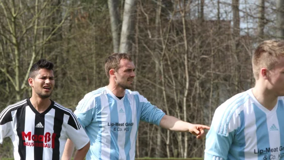 Erwartet eine spannende Saison: Kachtenhausens Spielertrainer Alexander Rau (Mitte). - &copy; Archivbild: Lucas