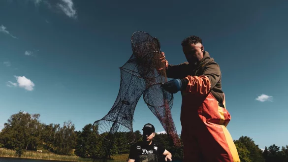 - &copy; Carsten Koall/dpa