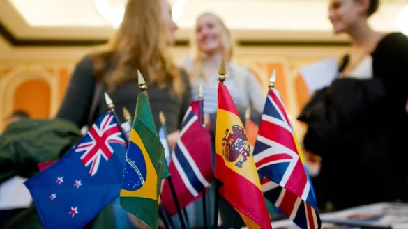 Von einem Auslandsjahr tr&auml;umen viele junge Leute - &copy; Foto: Franziska Gabbert/dpa-tmn