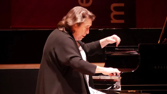 Facettenreiches Meisterkonzert: Elisabeth Leonskaja brilliert mit Werken von Schubert und Brahms im Konzerthaus. - &copy; Thomas Kr&uuml;gler