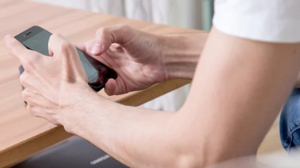 Dating-App Tinder - &copy; Foto: Christin Klose/dpa-tmn