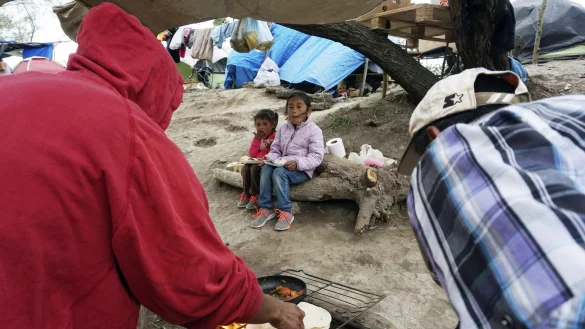 Schere zwischen Arm und Reich - &copy; Foto: Miguel Roberts/The Brownsville Herald/AP/dpa