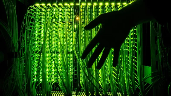 Extra-Daten f&uuml;r Mobilfunkkunden - &copy; Foto: Daniel Reinhardt/dpa/dpa-tmn