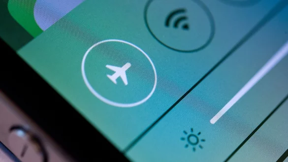 Keine Telefongespr&auml;che im Flugzeug - &copy; Foto: Franziska Gabbert