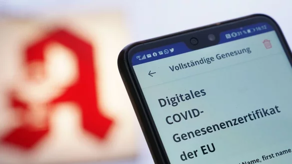 Coronavirus - Digitales Genesenen-Zertifikat - &copy; Foto: Marcus Brandt/dpa