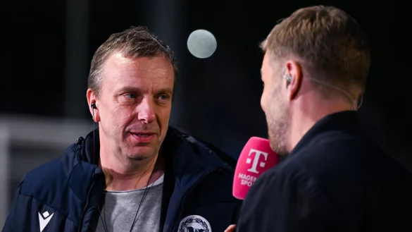 Arminias kaufmännischer Geschäftsführer Christoph Wortmann (l.) formulierte ein klares Ziel. - © Teresa Kroeger