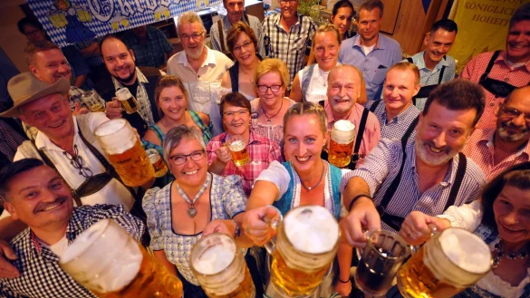 Oktoberfest auf dem Heinrich-Drake-Platz. - &copy; Nicole Ellerbrake