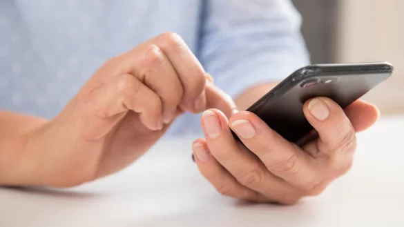 Mehr Datenschutz beim Smartphone - &copy; Foto: Christin Klose/dpa-tmn