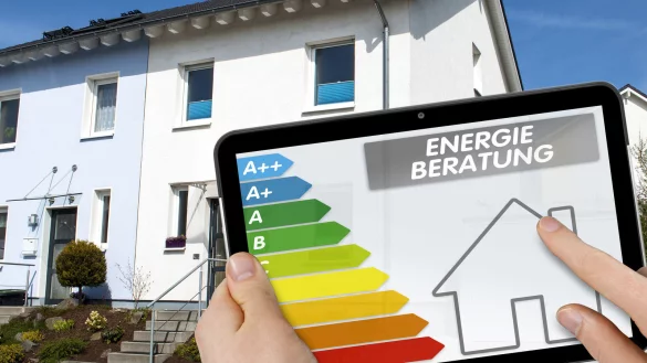 Wer sein Haus auf Energielecks durchleuchten m&ouml;chte, der kann das auch weiterhin tun. Die wichtigsten Informationen muss er dazu selbst ermitteln und dann versenden. - &copy; Stockwerk-Fotodesign