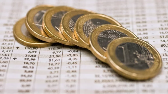 Investment Rohstoffe - &copy; Foto: Andrea Warnecke/dpa