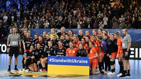 - &copy; Federico Gambarini/dpa