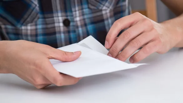 Schreiben vom Vermieter - &copy; Foto: Christin Klose/dpa-tmn