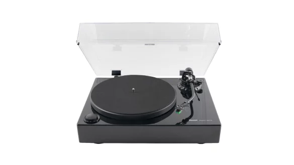 Plattenspieler im Test - &copy; Foto: Stiftung Warentest/dpa-tmn