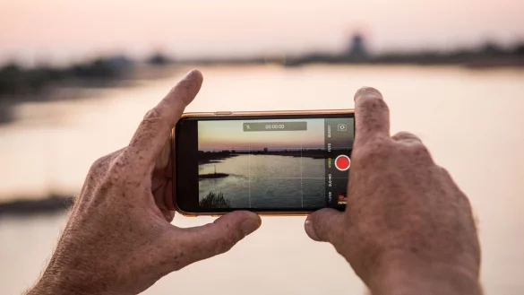 Urlaubsbilder mit dem Smartphone - &copy; Foto: Christophe Gateau