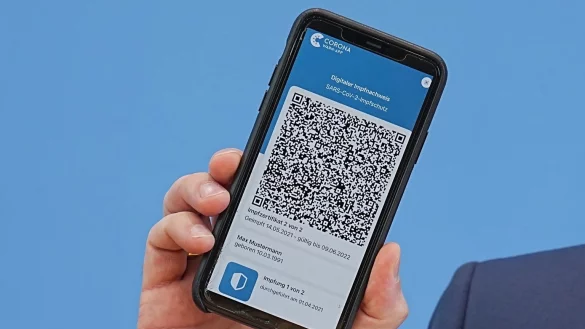Vorstellung digitaler Impfpass - &copy; Foto: Michael Kappeler/dpa