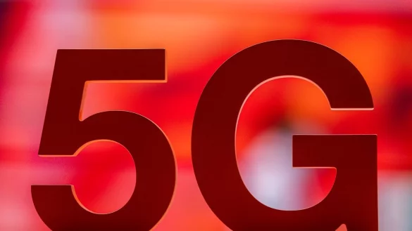 5G - &copy; Foto: Bernat Armangue/AP/dpa