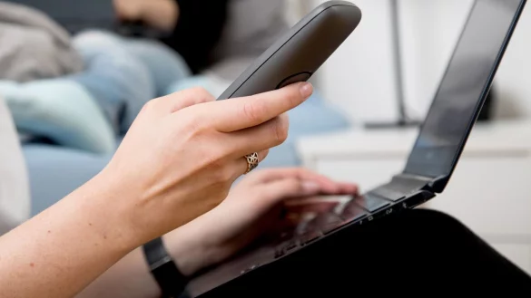 Sofort auflegen: Falscher Microsoft-Support erschleicht Daten - &copy; Foto: Christin Klose/dpa-tmn