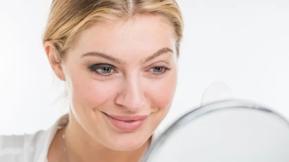 Augen-Make-up-Entferner im Test - &copy; Foto: Christin Klose/dpa-tmn