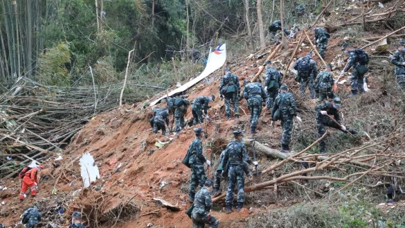 Flugzeugabsturz - © Foto: Jiang Huaipeng/XinHua/dpa