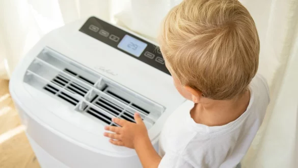 Mobile Klimaanlagen sind nur in kleinen R&auml;umen sinnvoll - &copy; Foto: Christin Klose/dpa-tmn