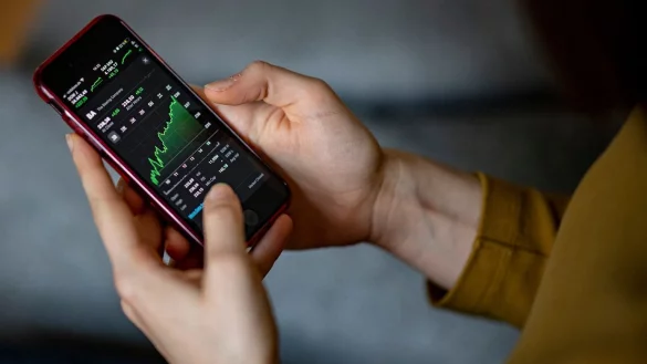 So kaufen Sie erfolgreich ETFs - &copy; Foto: Fabian Sommer/dpa/dpa-tmn