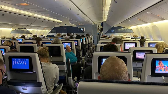 Passagiere - &copy; Foto: -/Third Party/UGC &uuml;ber AP/dpa