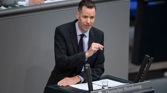 - &copy; Fabian Sommer/dpa