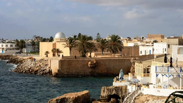 K&uuml;stenstadt Mahdia - &copy; Foto: Patrizia Schlosser/dpa-tmn