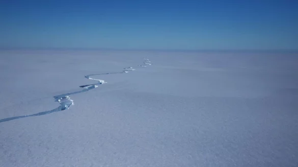 Eisberg in der Antarktis - &copy; Foto: Andy Van Kints/British Antarctic Survey/dpa