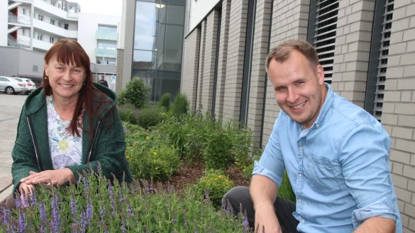 Margarete Wißmann vom Fachteam Umweltplanung der Stadt Lage und Klimaschutzmanager Timoteus Peters - © Knut Dinter