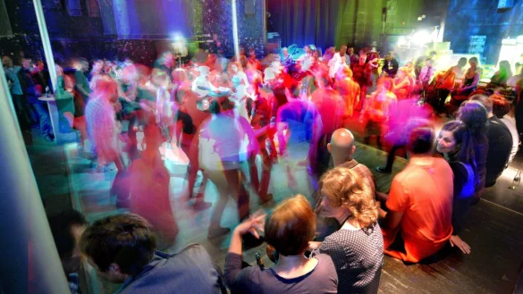 Diskotheken entpuppen sich jetzt als Orte der Infektion - trotz Schneltests. - &copy; Andreas Fr&uuml;cht