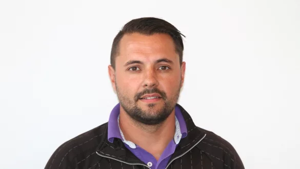 Trainer des FC Augustdorf: Steven Hengstler. - &copy; Sebastian Lucas