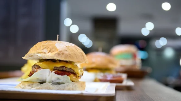 Fast-Food-Restaurant - &copy; Foto: Sebastian Gollnow/dpa