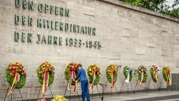 Jahrestag des Attentats auf Hitler - &copy; Foto: Michael Kappeler/dpa