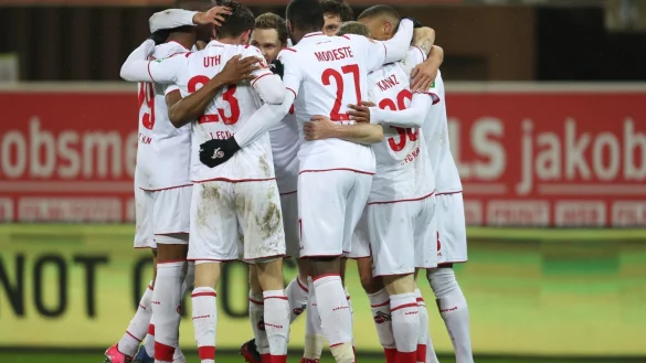 SC Paderborn 07 - 1. FC K&ouml;ln - &copy; Foto: Friso Gentsch/dpa