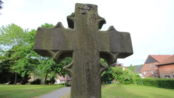 Bislang f&uuml;r Menschen reserviert: Diskutiert wird, Tier-Urnen als Grabbeigaben zu erlauben. - &copy; Jens Rademacher