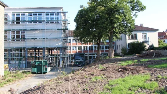Das Grabbe-Gymnasium: Unser Archivfoto zeigt den Schulhof, der 2017 erneuert wurde. - &copy; Archivfoto: Jana Beckmann