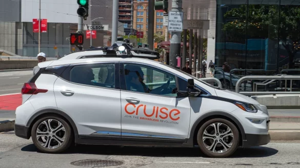 Selbstfahrendes Auto von GM Cruise - &copy; Foto: Andrej Sokolow/dpa