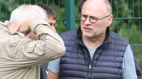 SG-Chef im Gespr&auml;ch: Detlef Schmale freut sich &uuml;ber den Transfercoup. - &copy; Sebastian Lucas