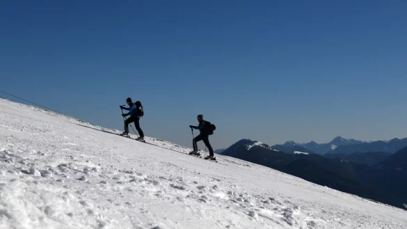 Skibergsteigen in Bayern - &copy; Foto: Tobias Hase/dpa