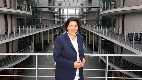 Im Abgeordnetenhaus des Bundestags: Kerstin Vieregge, frisch in Berlin angekommen. - &copy; Privat