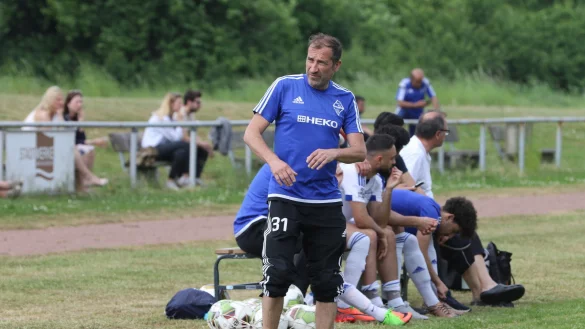 Reichlich Erfahrung an der Seitenlinie: Mit dem SC Bad Salzuflen schaffte Stefan Braunschweig in der abgelaufenen Saison den Klassenerhalt. - &copy; Archiv: Oliver K&ouml;nig