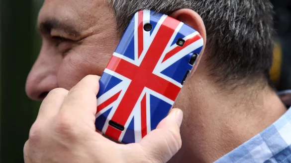 Roaming-Geb&uuml;hren - &copy; Foto: Friso Gentsch/dpa