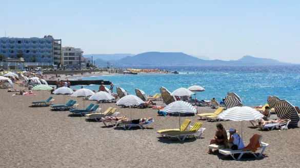 Viele sehnen sich nach Meer - &copy; Foto: Tobias Schormann/dpa-tmn