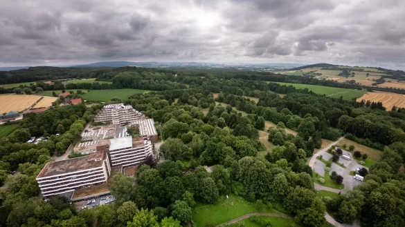 B&auml;umchen wechsel dich: Weite Teile des Silvaticums geh&ouml;ren nun &ndash; wie die fr&uuml;heren Kliniken &ndash; dem Bad Meinberger Verein. - &copy; Torben Gocke