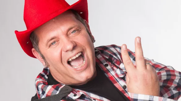 Schlagerstar: Markus Becker bringt am Wochenende Stimmung an den Schiedersee und ist f&uuml;r seine kleinen und gro&szlig;en Fans da. - &copy; Bildrechte: Markus Becker