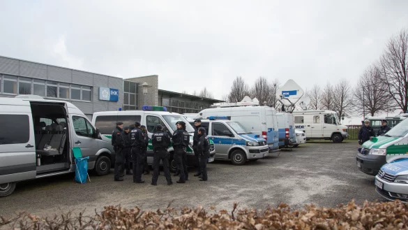 Die Schwurgerichtskammer des Landgerichts Detmold verhandelt in den R&auml;umen der IHK. - &copy; dpa