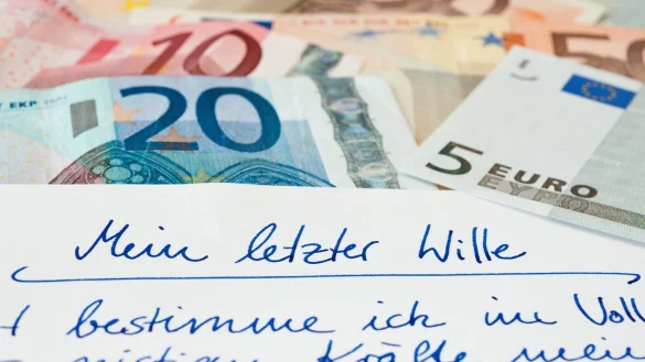 Handschriftlich verfasstes Testament - &copy; Foto: Andrea Warnecke/dpa-tmn